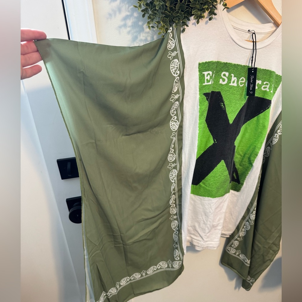 Reworked Ed Sheeran Concert Tee with Kimono Batwing Sleeves - Picture 2 of 6